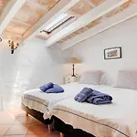 Lleo Eleven 度假居